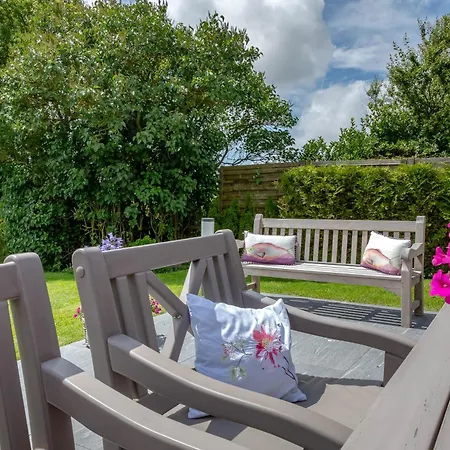 Holiday home Terpstich 60a *